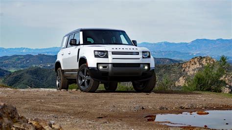 2023 Land Rover Defender Review: The no-compromise off-roader - Autoblog