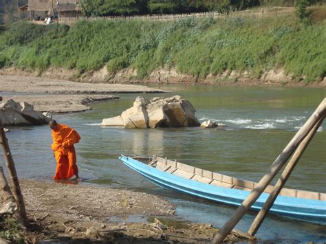 Free Images : sea, boat, canoe, paddle, vehicle, bay, boating, laos ...