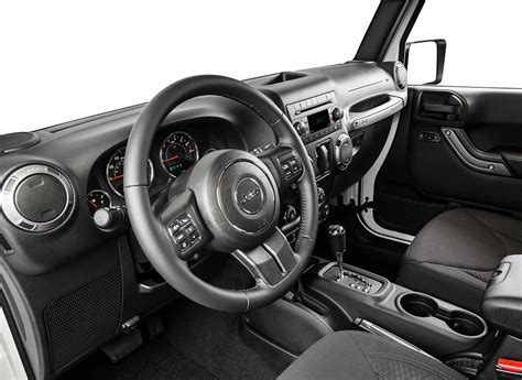 2015 Jeep Wrangler review, photos & specs | CarMax