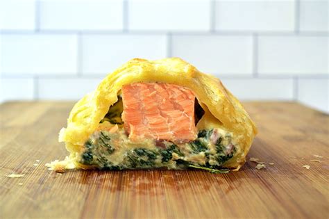 Puff Pastry Salmon - Jaja Bakes - jajabakes.com