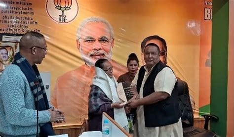 BJP felicitate Padmashree awardee Silbi Passah, Hek