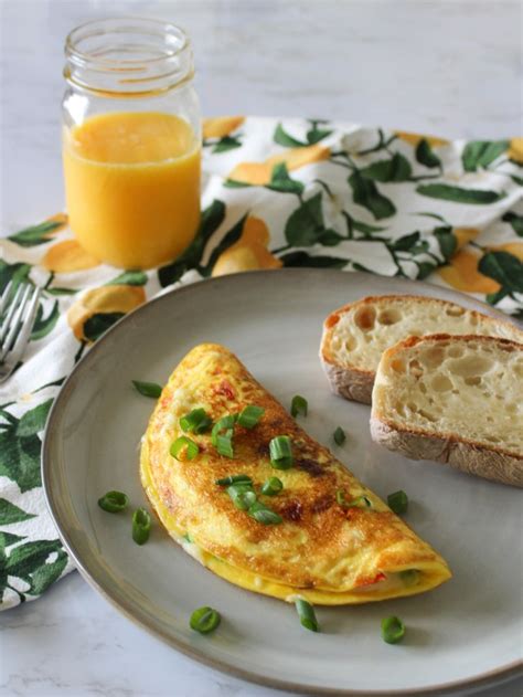 Veggie Omelet Recipe • The Candid Cooks