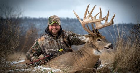 Wisconsin man bags 19-point buck