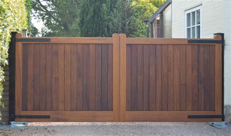 Bespoke Henley automated wooden gates installed in Oxfordshire with oiled finish | Wooden gate ...