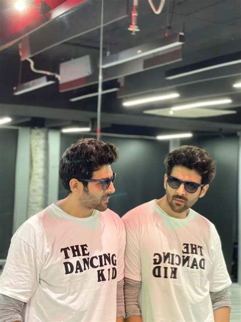 Kartik Aaryan reveals his sexy new hairstyle with a funny caption ...