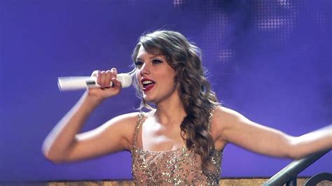 Taylor Swift - Enchanted (Live at Speak Now World Tour) (4K) Most Beautiful Women, Beautiful ...