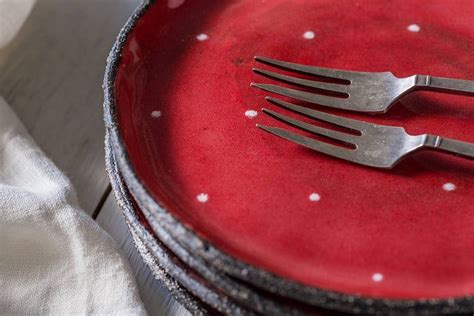 Ceramic red plates set, SET OF 4 | Red plates, Ceramics, Plate sets