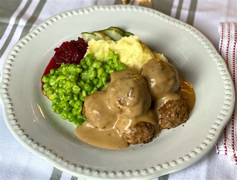 Meatless Norwegian Meatballs - Arctic Grub