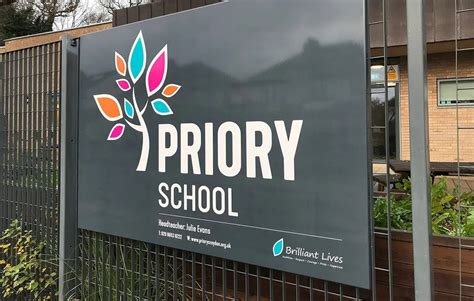 Priory School Main Signage – Pylon Design, Crystal Palace, London