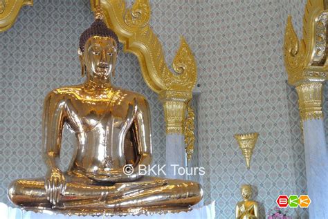 Wat Traimit (Golden Buddha temple) - Private tour in Bangkok - BKK Tours