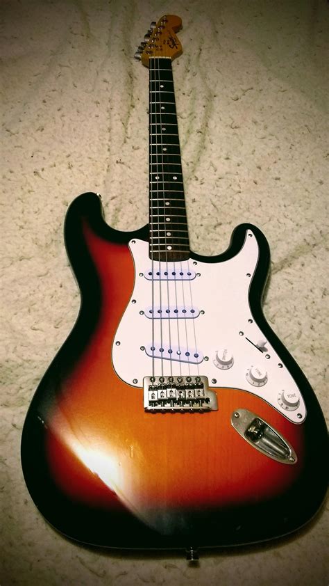 Just got my first squier strat : r/guitars