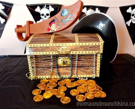 Jake and the Never Land Pirates Party Ideas - Moms & Munchkins