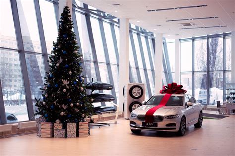 Photo of a Christmas Tree in a Car Dealership · Free Stock Photo