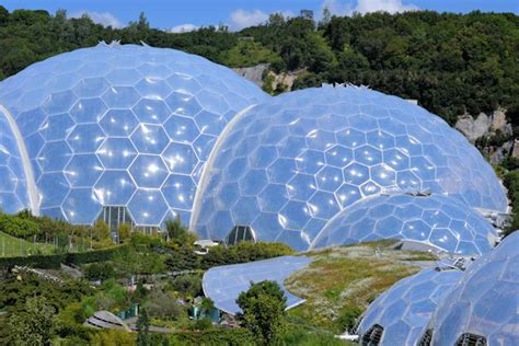 Tropical Biome from The Zigzag © John Firth cc-by-sa/2.0 :: Geograph Britain and Ireland