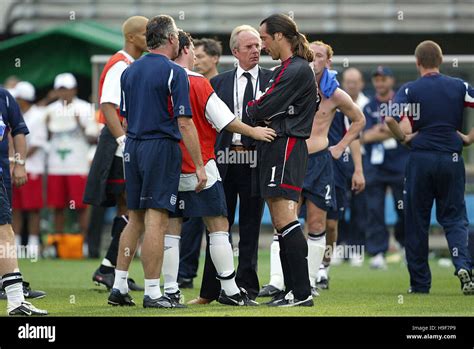 SVEN GORAN ERIKSSON SEAMAN ENGLAND V BRAZIL 2002 ECOPA STADIUM SHIZUOKA JAPAN 21 June 2002 Stock ...