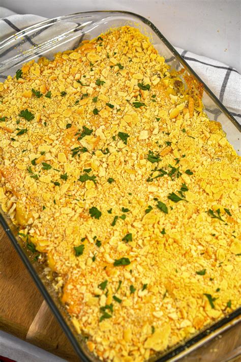 Cheesy Macaroni and Hamburger Casserole - Sweet Pea's Kitchen