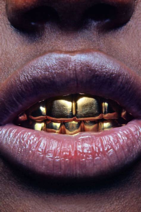 последняя игра Asap Rocky | Outdoor fashion photography, Grillz, Gold teeth