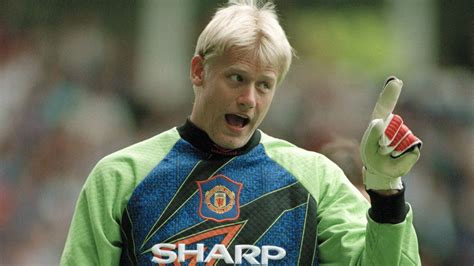 Gallery of classic Manchester United goalkeeper kits | Manchester United