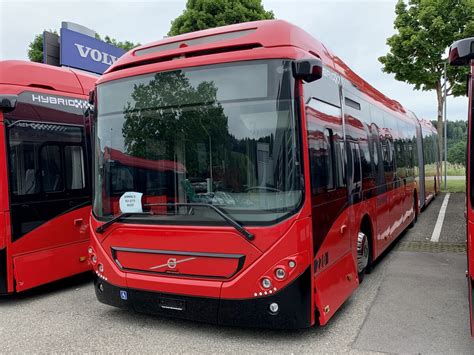 Neuer Volvo 7900 Hybrid 220 für BERNMOBIL am 8.6.22 bei Volvo in ...