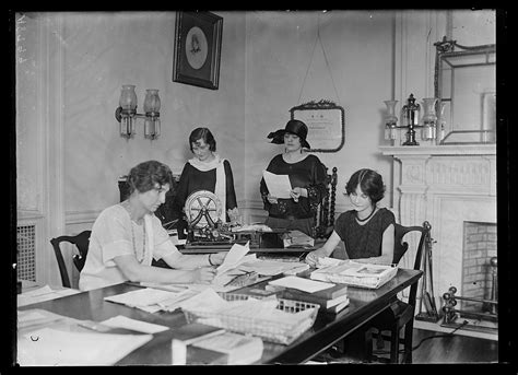 Working Women | Women's Fashion in the 1920s