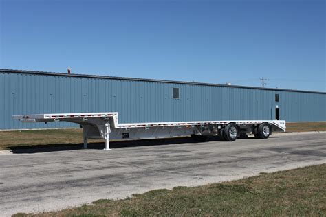 Drop-Deck-Trailer-Steel-White-Tandem-Spread-Axle-with-Beavertail-and-Ramps - Jet Co Trailers