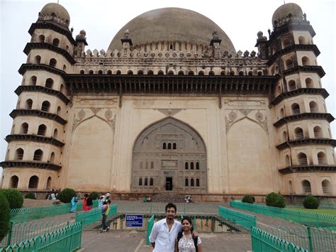 File:Gol gumbaz , bijapur, karnataka.JPG