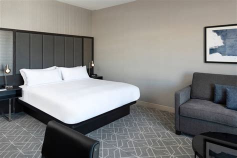 Renaissance Boston at Patriot Place Hotel & Spa | Photos | Foxborough Hotels