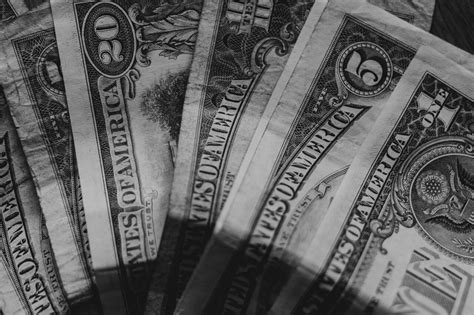 dollar bank notes black and white - Photo #1276 - motosha | Free Stock Photos