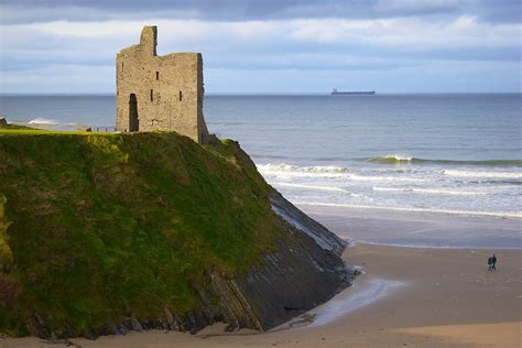 Ballybunion Castle - Be Lost In Time | 1000 Lonely Places