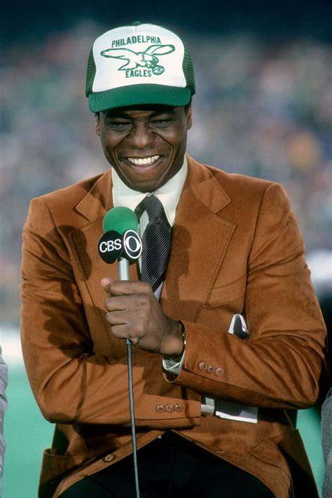 NFL Sportscaster Irv Cross Dead at 81