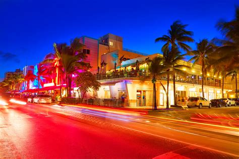 6 Best Bars, Live Music, and Nightclubs in Miami - Where to Party at Night in Miami? – Go Guides