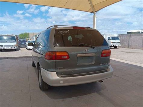 2000 Toyota Sienna - Sierra Auction Management Inc