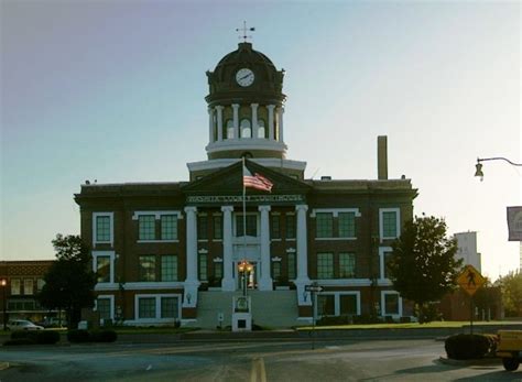 Front view of the Court House in Cordell Oklahoma Courthouse, Oklahoma, Family Names, Views ...