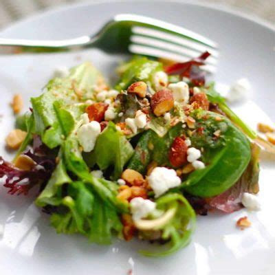 Smoked Almond and Goat Cheese Salad Recipe - Pinch of Yum