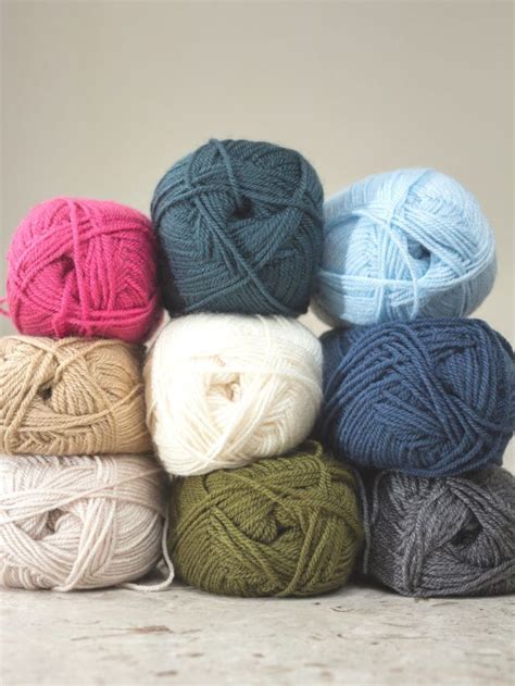 Different Types of Yarn: Explained - Easy Crochet Patterns