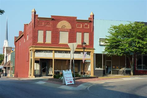 Glasgow - Caves and Lakes, Kentucky - Tripcarta