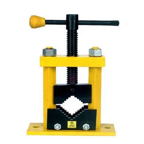 Pipe Vice at Rs 1200/piece | Pipe Vice in Ahmedabad | ID: 3517778188