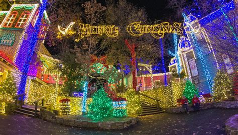 Christmas in Branson: Theme parks, nostalgic shows light up with ...