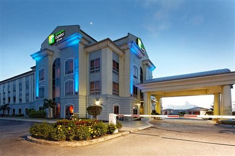 Holiday Inn Express Trincity Trinidad Airport - UPDATED 2018 Prices, Reviews & Photos (Trinidad ...