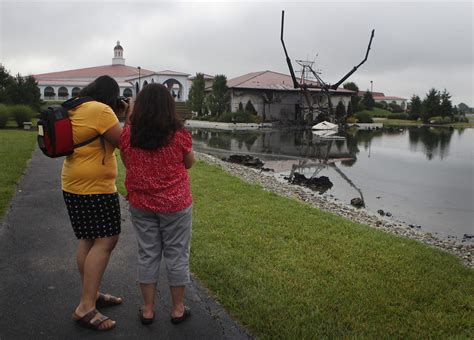 10 years ago: ‘Touchdown Jesus‘ statue at Solid Rock Church burned