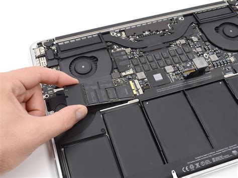 MacBook Pro 15インチ Retina Display Early 2013 SSDの交換 - iFixit リペアガイド