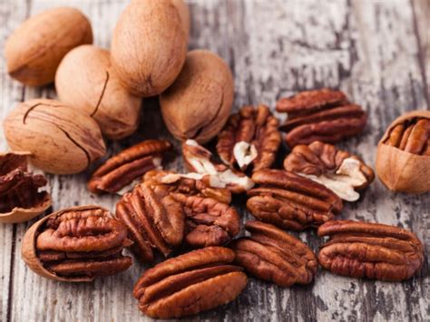 15 Surprising Benefits of Pecan Nutrition | Organic Facts