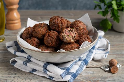 Polpette di carne, la ricetta di Sonia Peronaci