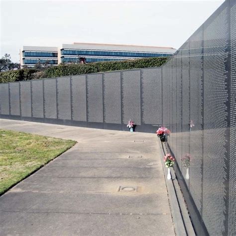 'Wall South' Vietnam Memorial – Pensacola, Florida - Atlas Obscura