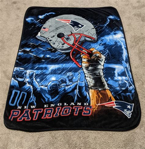 Vintage 90's New England Patriots Fleece Stadium Throw Blanket Hat ...