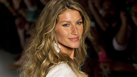 Gisele Bündchen apologizes for comments on young models | CNN