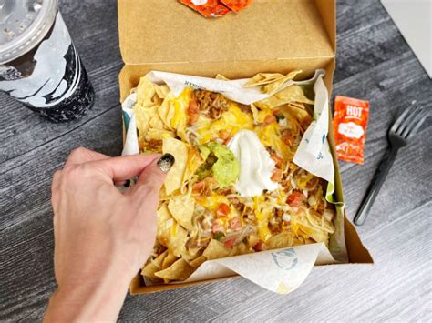 Taco Bell Grande Nachos Box w/ Drink Only $5 + FREE Bean Burrito