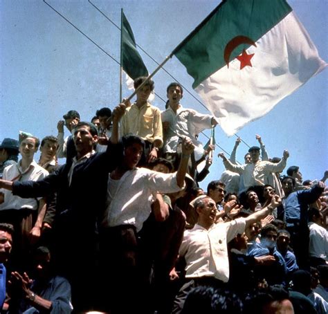 Indépendance de l'Algérie (18 mars 1962) | Indépendance de l algérie, Alger, Guerre d'algérie