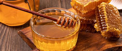 5 Health Benefits Of Royal Jelly Honey + Dosage | DubaiMatic