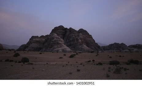 Wadi Rum Sunrise Hill Mountain Stock Photo 1431002951 | Shutterstock